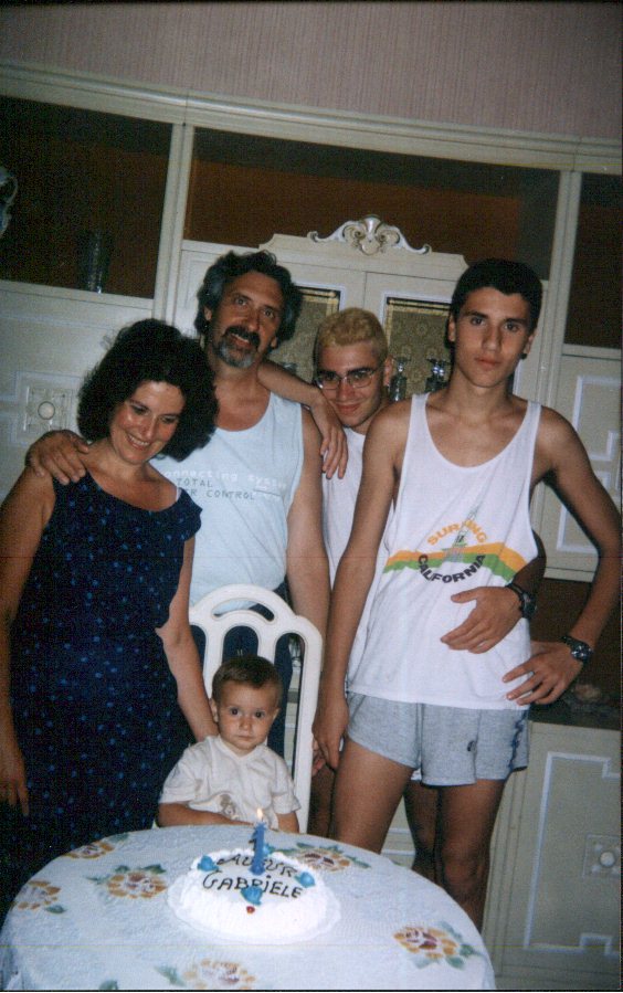 famiglia Tiddi da sinistra a destra:Letizia,Marco,Gabriele,Alessandro e Roberto